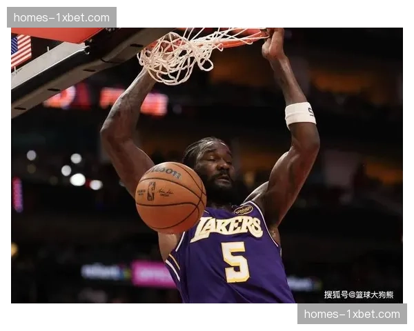 艾顿10投8中高效19+11 内线优势压制申京